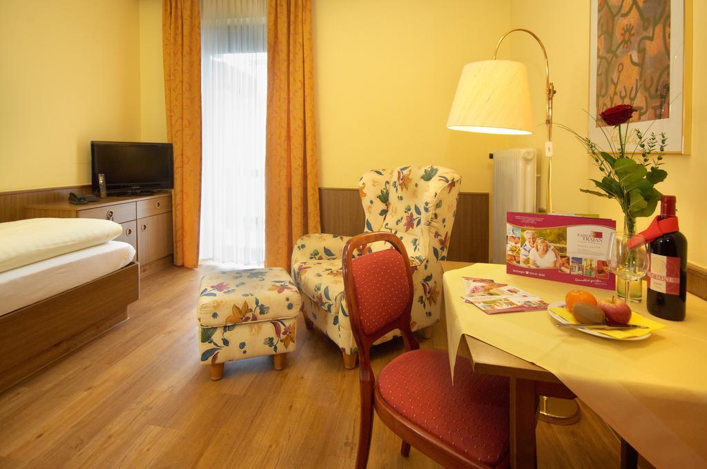 Kurhotel Kaiser Trajan Bad Gögging Oda fotoğraf
