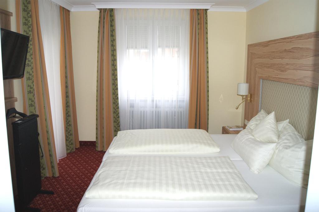 Kurhotel Kaiser Trajan Bad Gögging Oda fotoğraf
